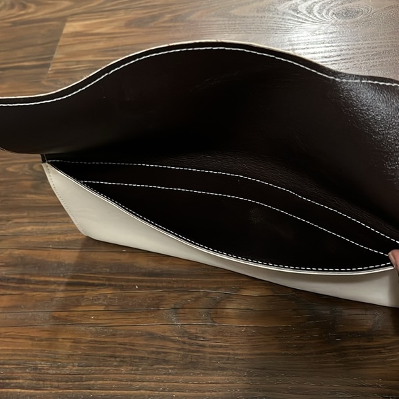 Cream Leather Chainlink Clutch - Picture 6 of 9